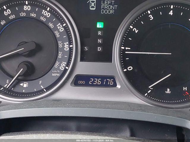 Lexus Is Image 18