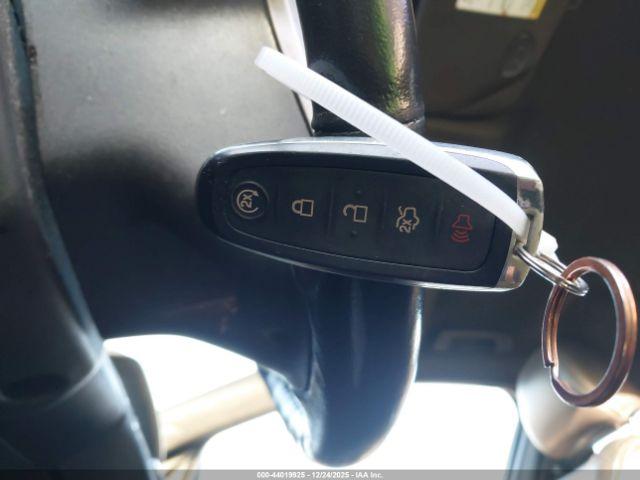 Ford Taurus Limited Image 13