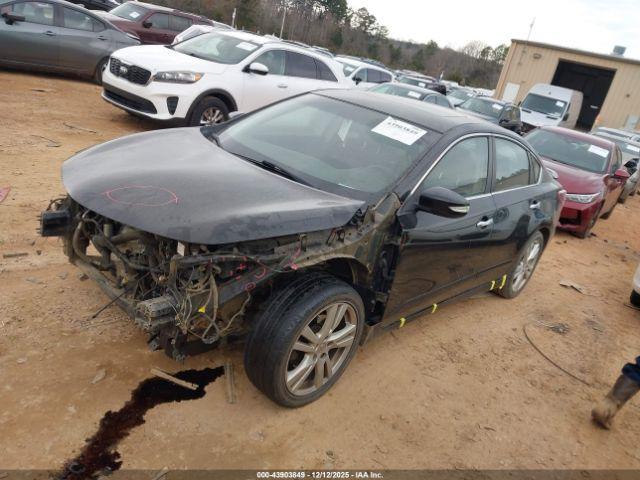 Nissan Altima 3.5 Sv Image 3