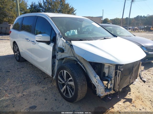 Honda Odyssey Touring Image 1