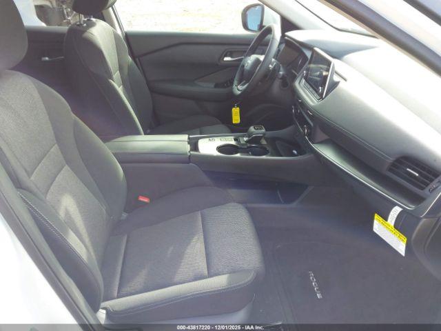 Nissan Rogue Sv Fwd Image 2