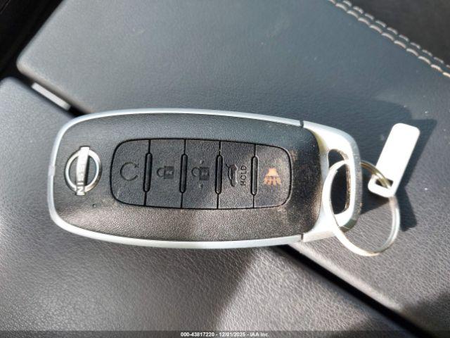 Nissan Rogue Sv Fwd Image 13