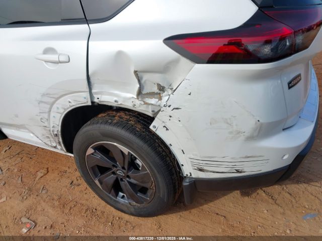 Nissan Rogue Sv Fwd Image 16