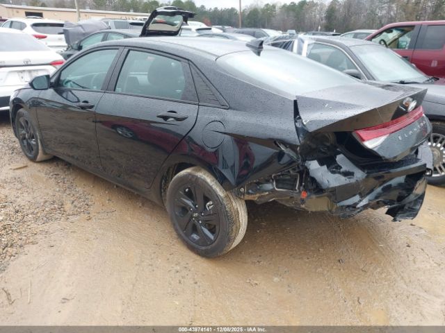 Hyundai ELANTRA Sel Image 2