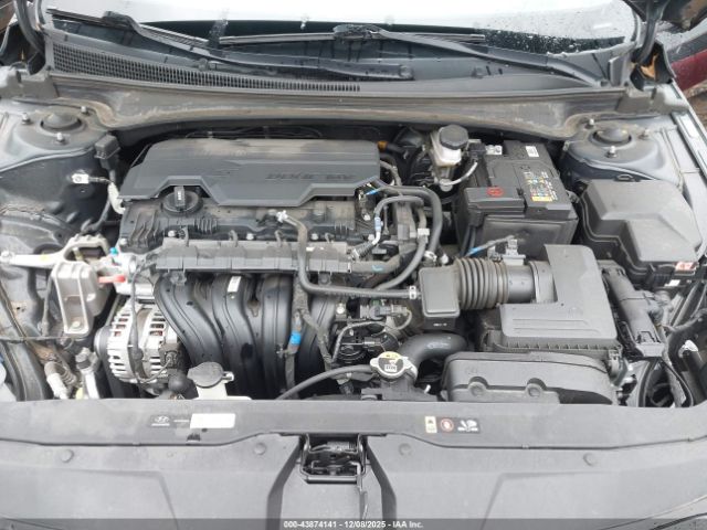 Hyundai ELANTRA Sel Image 11