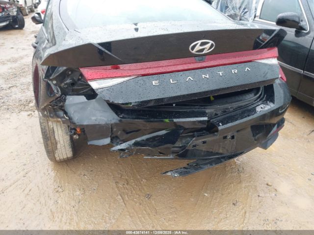 Hyundai ELANTRA Sel Image 16