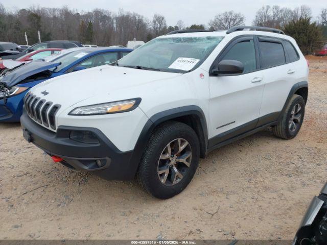 Jeep Cherokee Trailhawk Image 2