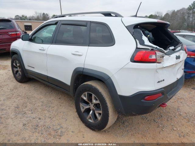 Jeep Cherokee Trailhawk Image 3