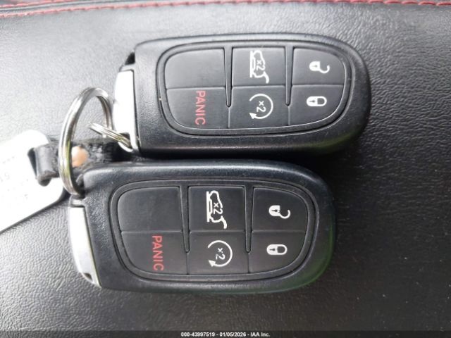 Jeep Cherokee Trailhawk Image 12