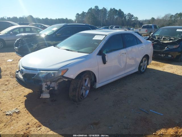 Toyota Camry Se Image 2