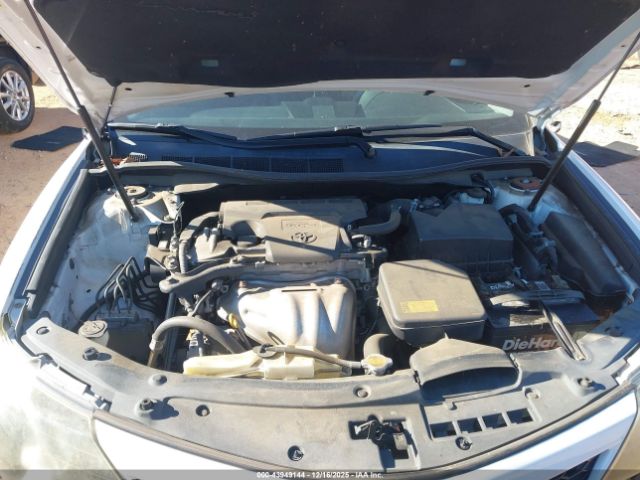 Toyota Camry Se Image 8