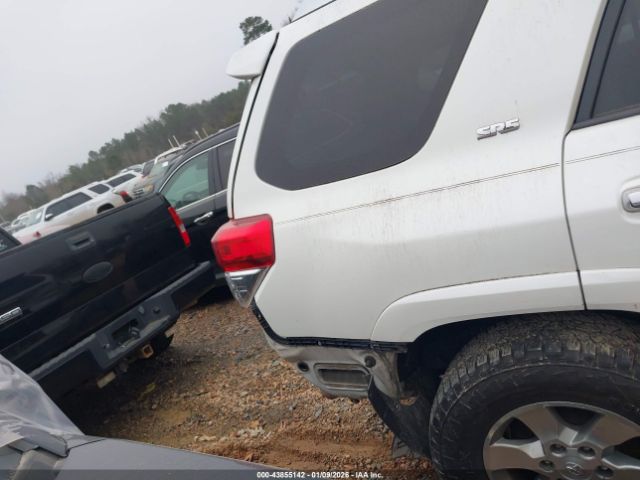 Toyota 4Runner Sr5 V6 Image 2