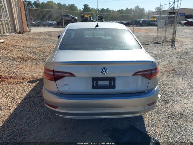 Volkswagen Jetta Image 16