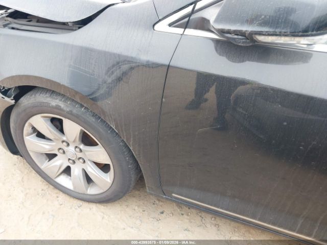 Buick LaCrosse Cxl Image 18