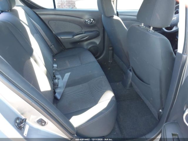 Nissan Versa 1.6 Sv Image 11