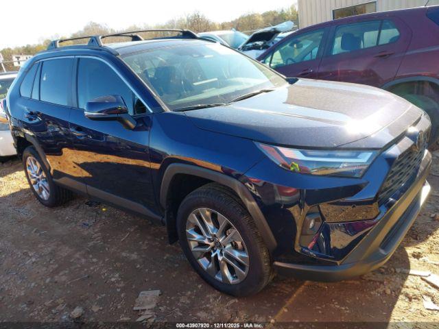 Toyota RAV4 Xle Premium Image 18