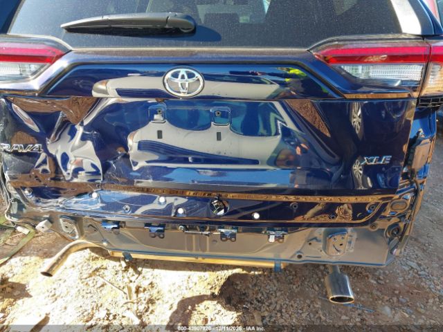 Toyota RAV4 Xle Premium Image 5