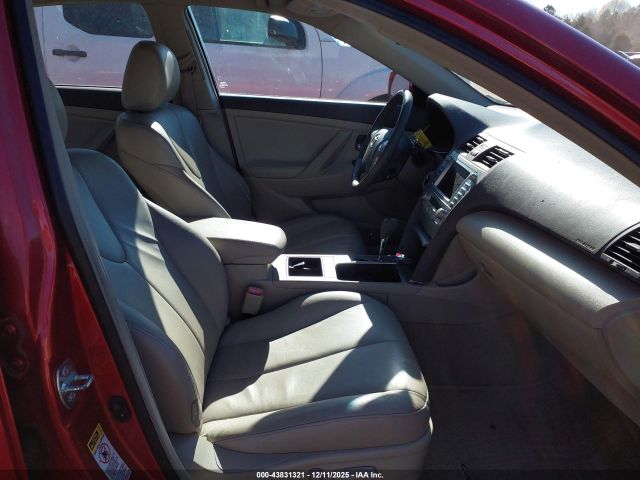 Toyota Camry Image 16