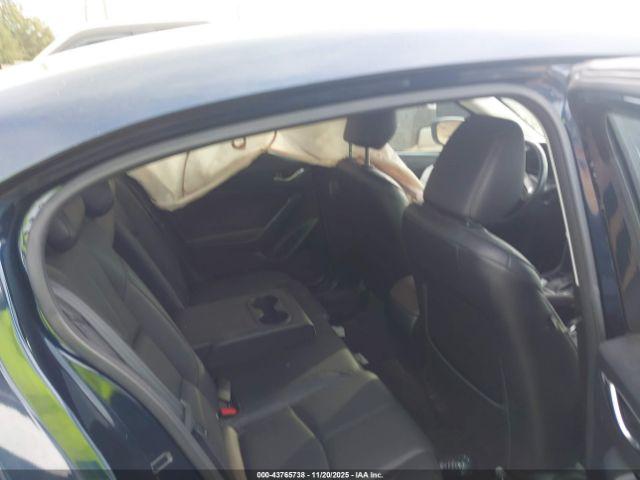 Mazda Mazda3 Touring Image 3