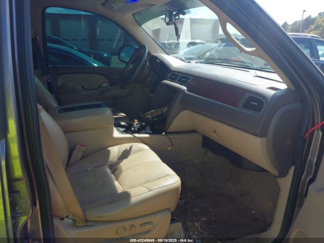 Chevrolet Tahoe Lt Image 17