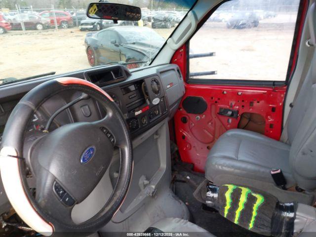 Ford E-250 Commercial Image 11