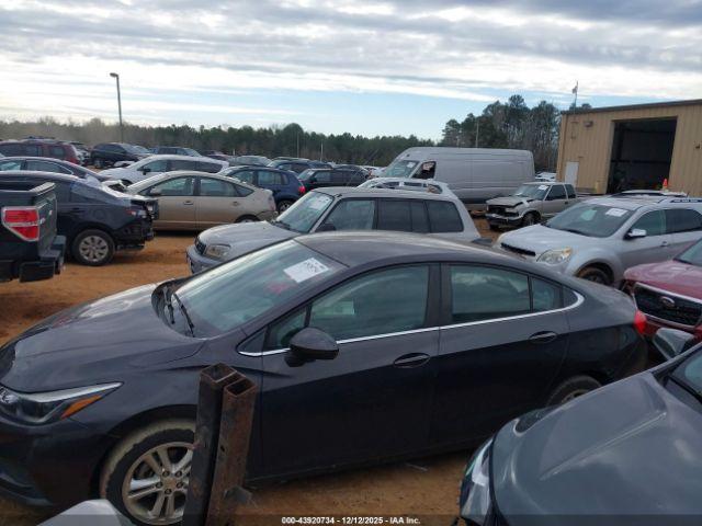 Chevrolet Cruze Lt Auto Image 8