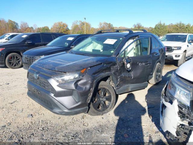 Toyota RAV4 Le Image 7