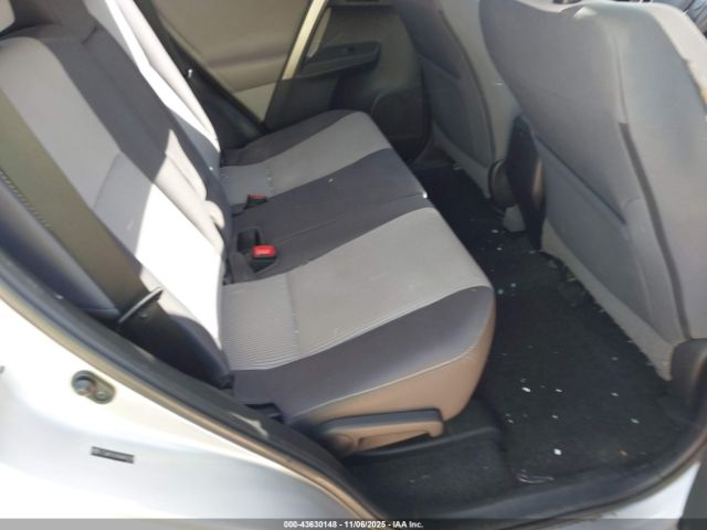 Toyota RAV4 Xle Image 10