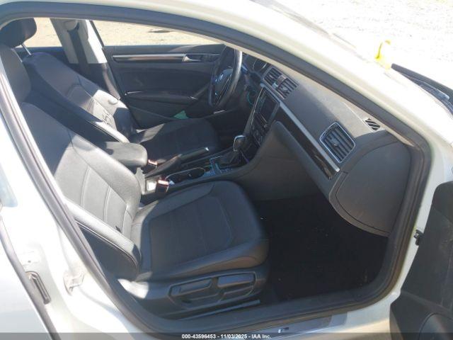 Volkswagen Passat 2.0t Se R-line Image 7