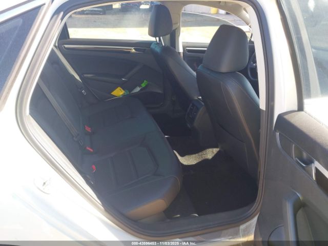 Volkswagen Passat 2.0t Se R-line Image 13