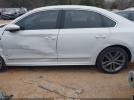 Volkswagen Passat 2.0t Se R-line Image 17