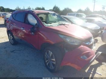  Salvage Hyundai TUCSON
