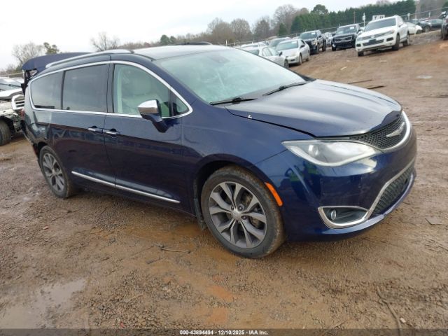 Chrysler Pacifica Limited Image 1