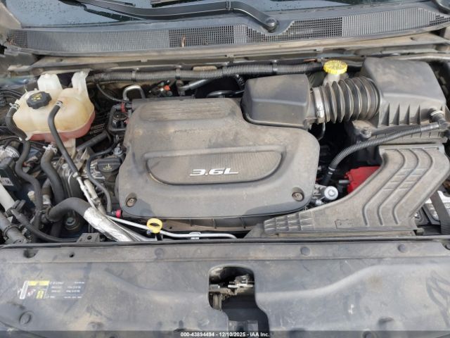 Chrysler Pacifica Limited Image 16