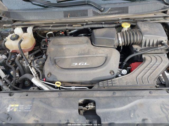 Chrysler Pacifica Limited Image 16