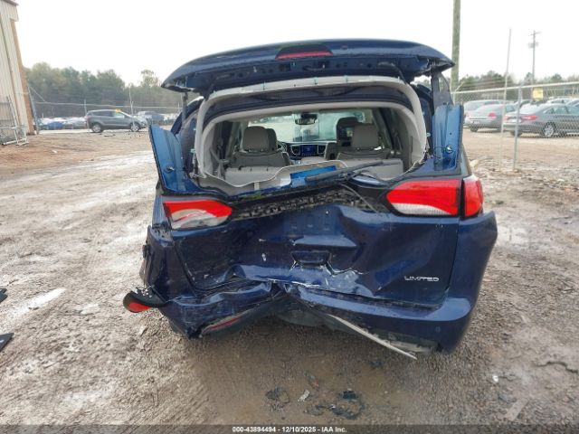 Chrysler Pacifica Limited Image 14