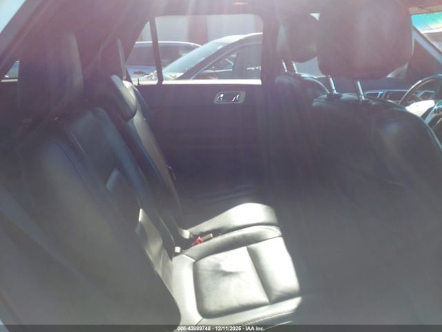 Ford Explorer Xlt Image 8