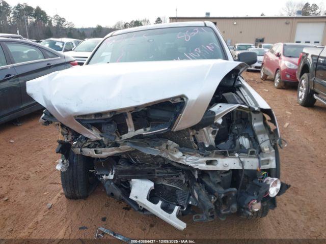 Kia Sorento Lx Base Image 14