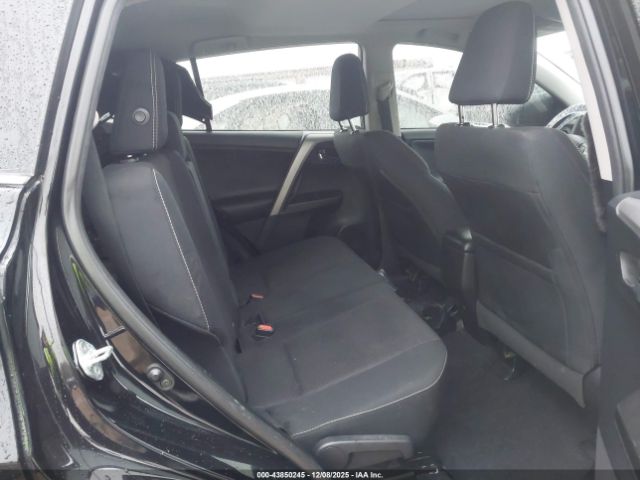 Toyota RAV4 Xle Image 18