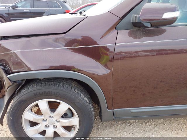 Kia Sorento Lx Image 2