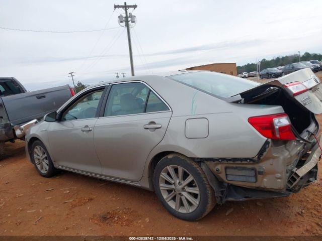 Toyota Camry Xle Image 3