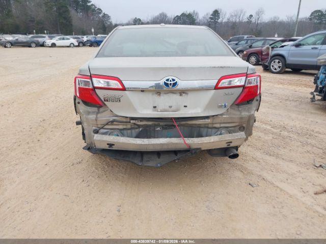 Toyota Camry Xle Image 18