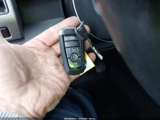 Ford F-150 Lariat Image 12