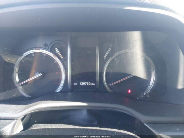 Toyota 4Runner Trd Off Road Premium Image 10