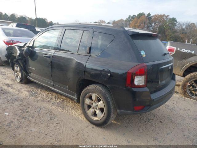 Jeep Compass Latitude Fwd Image 4