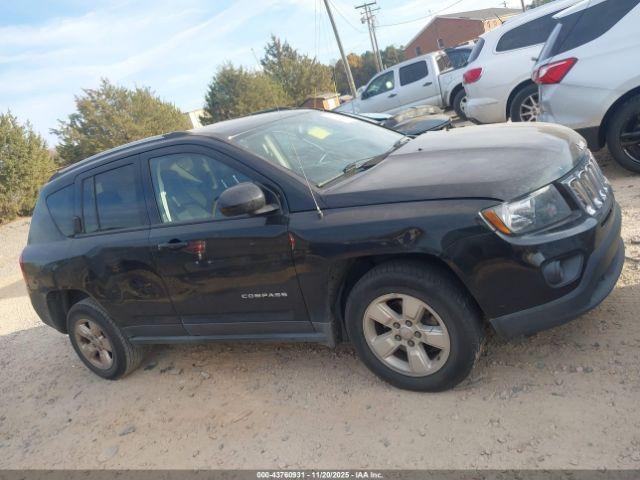 Jeep Compass Latitude Fwd Image 11