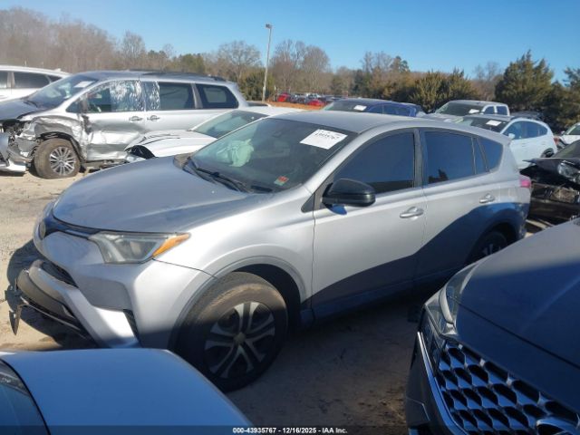 Toyota RAV4 Le Image 17