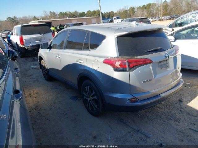 Toyota RAV4 Le Image 3