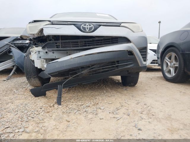 Toyota RAV4 Le Image 20