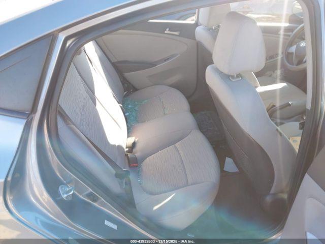 Hyundai ACCENT Se Image 12